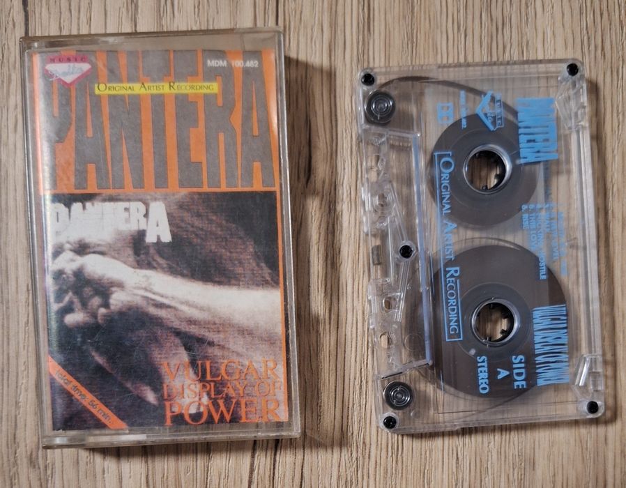 kaseta:
Pantera Vulgar Display of Power
wyprzedaż kolekcji, MC w dobry