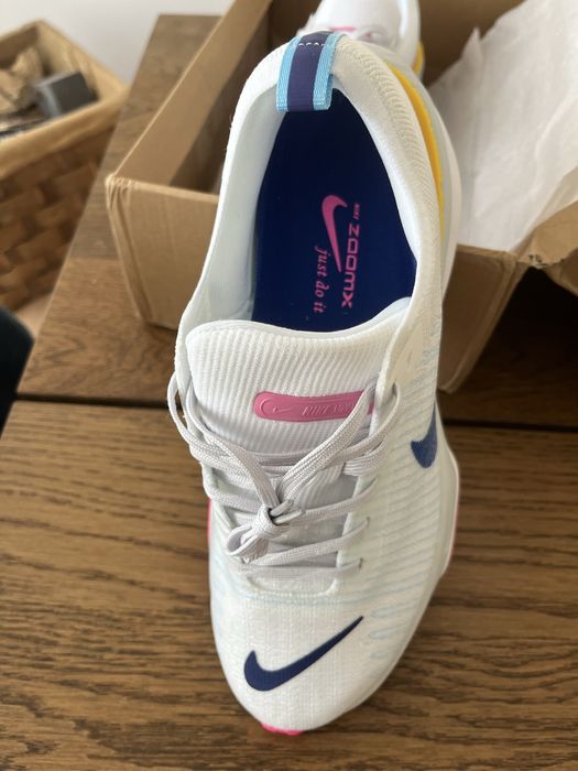 Tenis nike novos