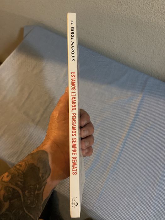 LIVRO NOVO ESTAMOS LIXADOS PENSAMOS SEMPRE DEMAIS