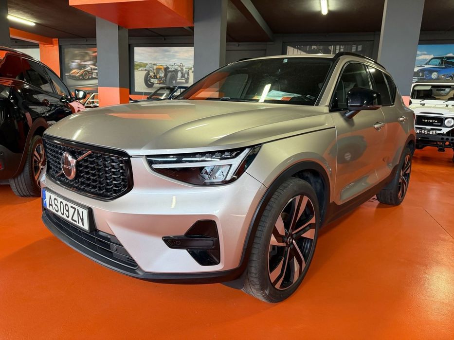 Volvo XC 40 1.5 T2 Plus Dark Auto