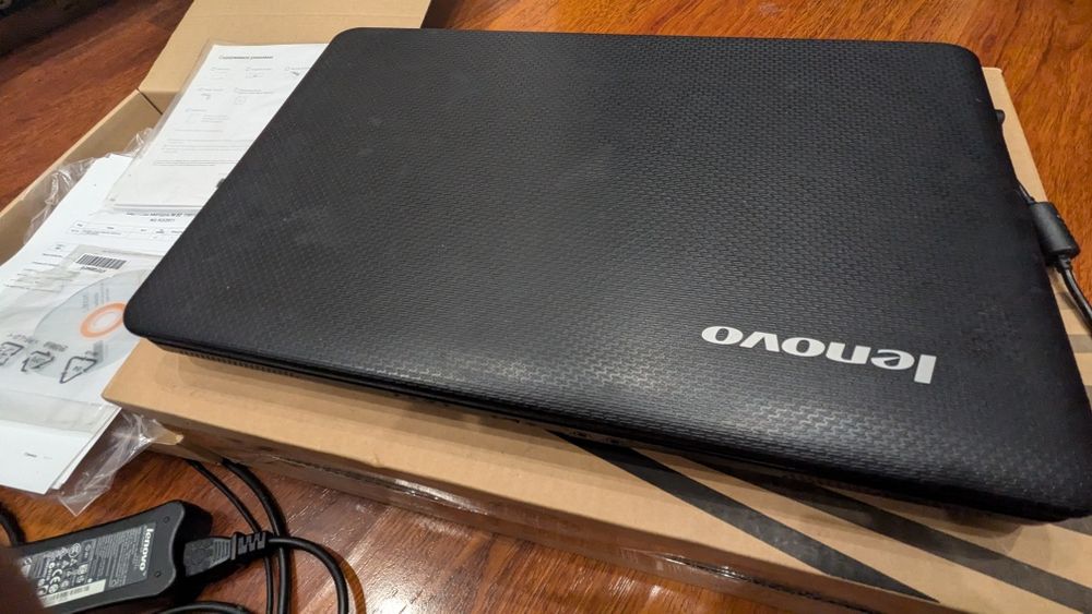 Ноутбук Lenovo G550 робочий 2GB RAM/128GB SSD/15.6” HD LED/DVDRW/T3500