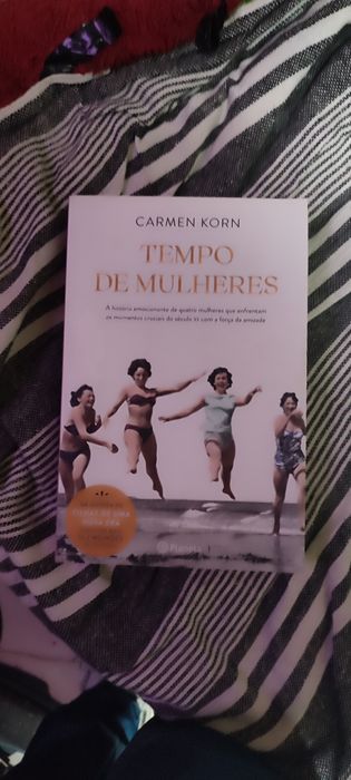 Vendo livro Novo
