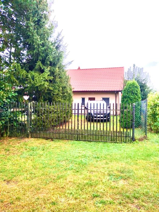 Działka z domem, do jeziora 150 m