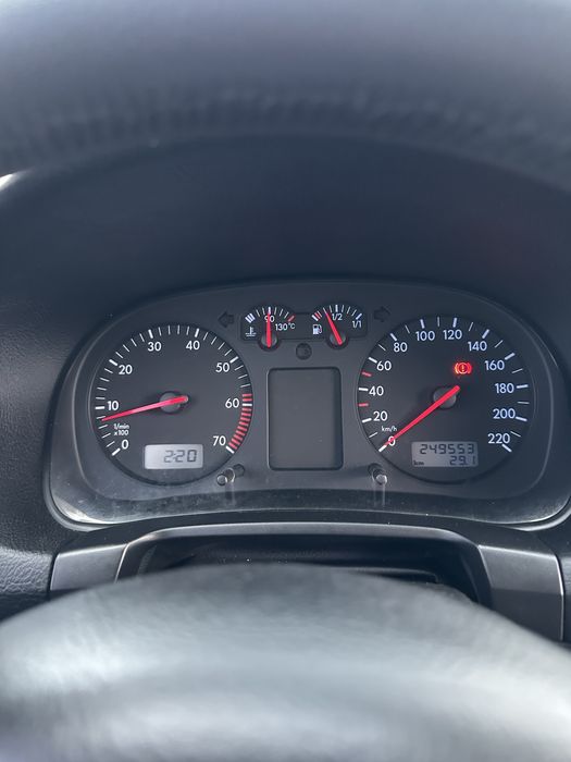 Продам Golf 4 1.4