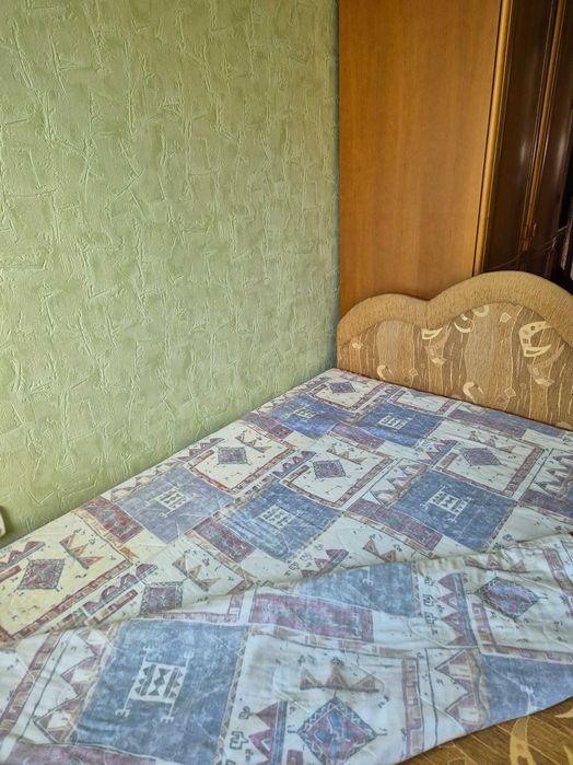 Łózko sypialniane ze schowkiem
