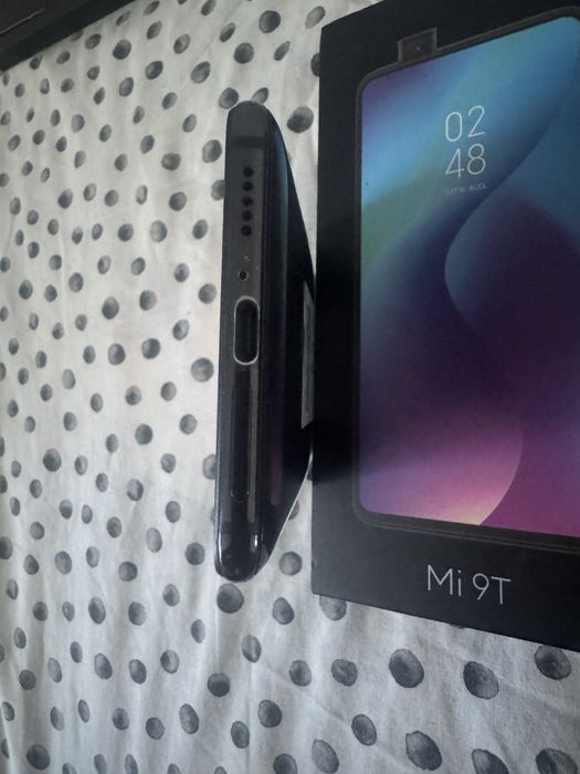 Xiaomi mi 9t 6/64 гарний стан