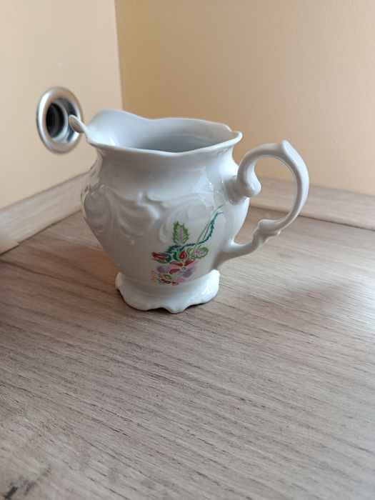 Śliczny stary mlecznik porcelana Wałbrzych