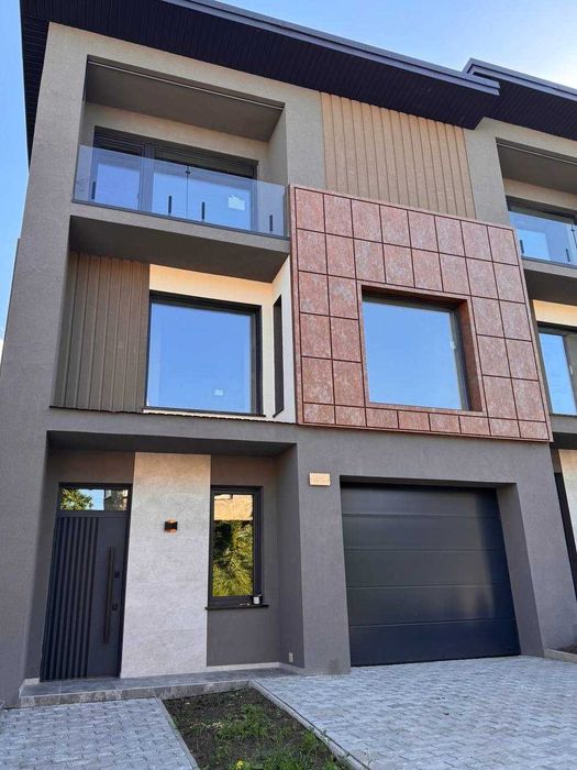 Продаж! Прекрасний будинок неподалік ЦЕНТРУ