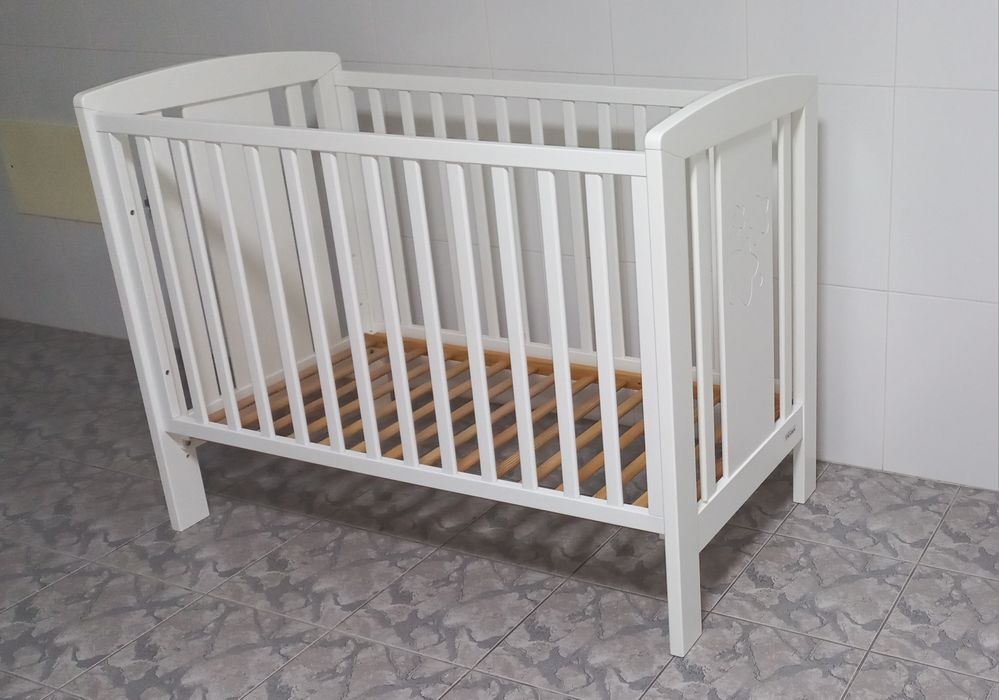 Berço com colchão