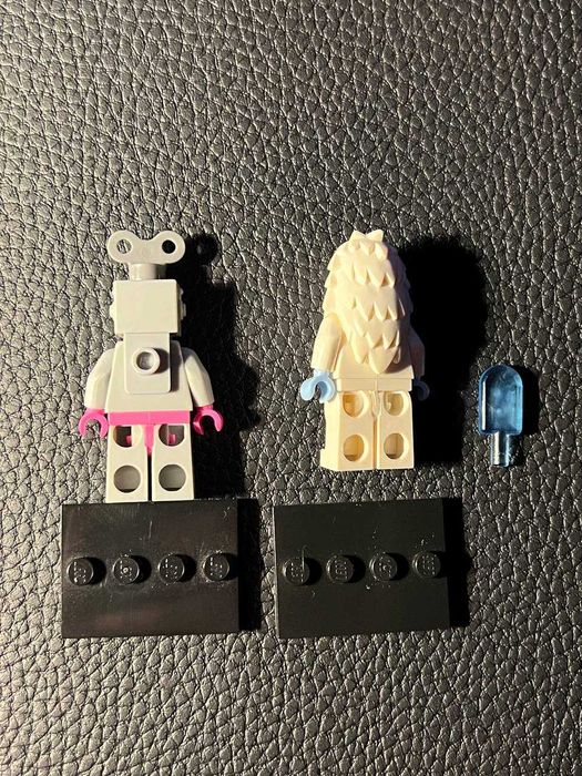 LEGO minifigures 11, снігова людина, дівчина-робот