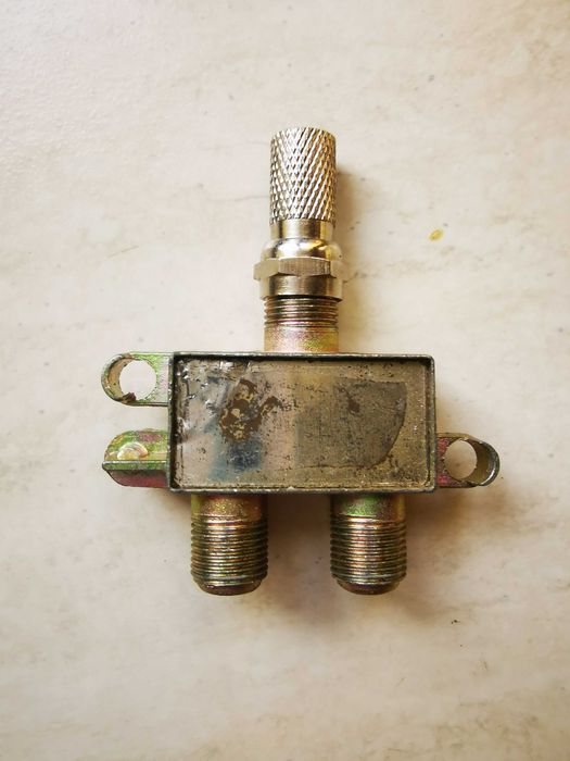 Rozdzielacz antenowy, rozgałęźnik, spliter