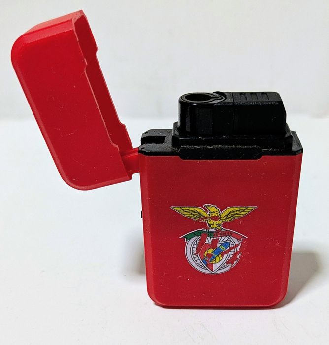 Isqueiro do Sport Lisboa e Benfica.