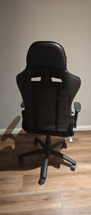 Fotel gamerski huzaro używany