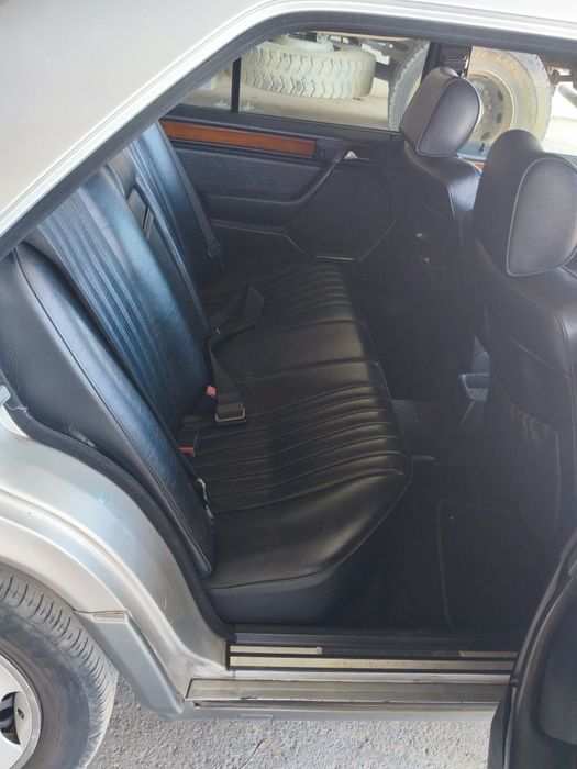 Mercedes Benz 200d (w124)