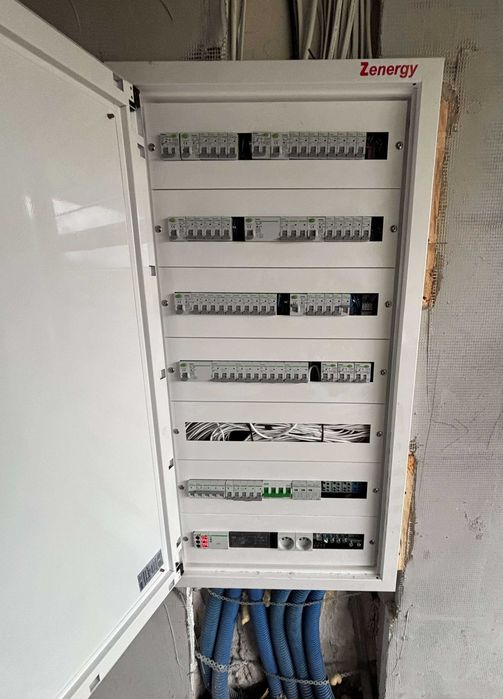 Elektryk - Instalacje elektryczne/Inteligentny dom/Sieci komputerowe