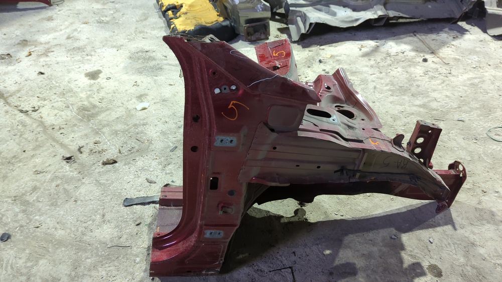 Чверть передня права для Hyundai Santa Fe 2013-2016