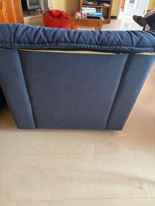 Sofás individuais em bom estado