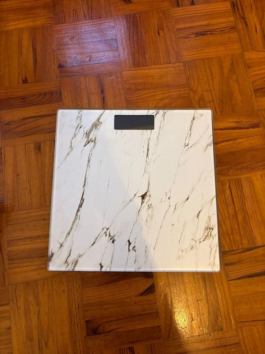 Balança digital (max 180kg)