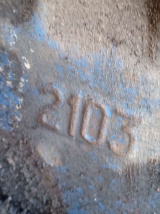 Продам мотор 2103