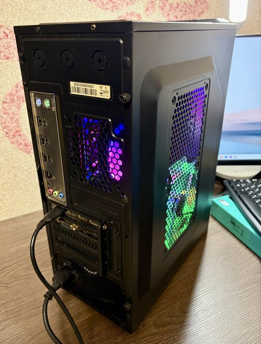 Пк ігровий Компютер / Intel 10 ядер / AMD 8Gb +клавіатура+мишка+wifi