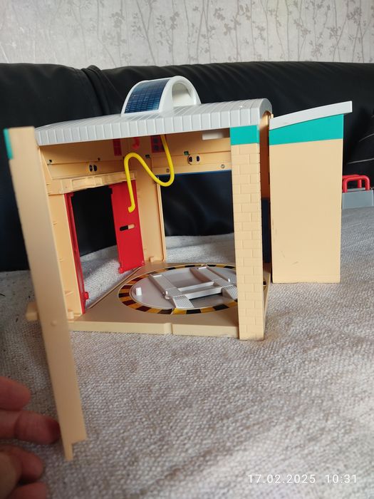 Ігрові гаражі для машинок