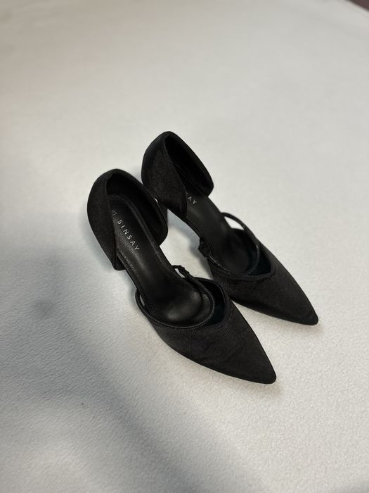 Туфлі каблуки босоніжки з стразами Sinsay