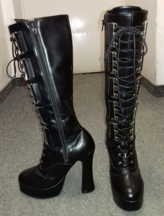 Buty damskie, czarne kozaki, obcas, koturn - jak dla dominy :-)