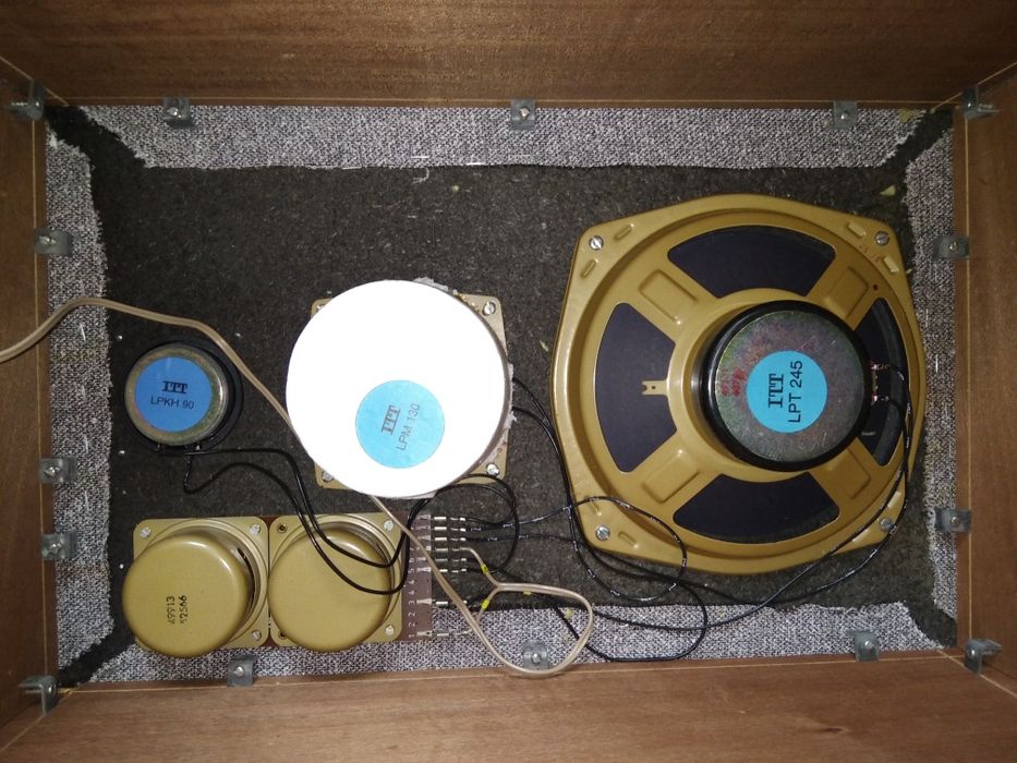 ITT zestaw hifi wzmacniacz i tuner.