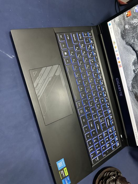 Потужний ігровий ноутбук Gigabyte G5 KF (i5-12500H / RTX 4060 8GB / 16GB RAM / 512GB SSD)