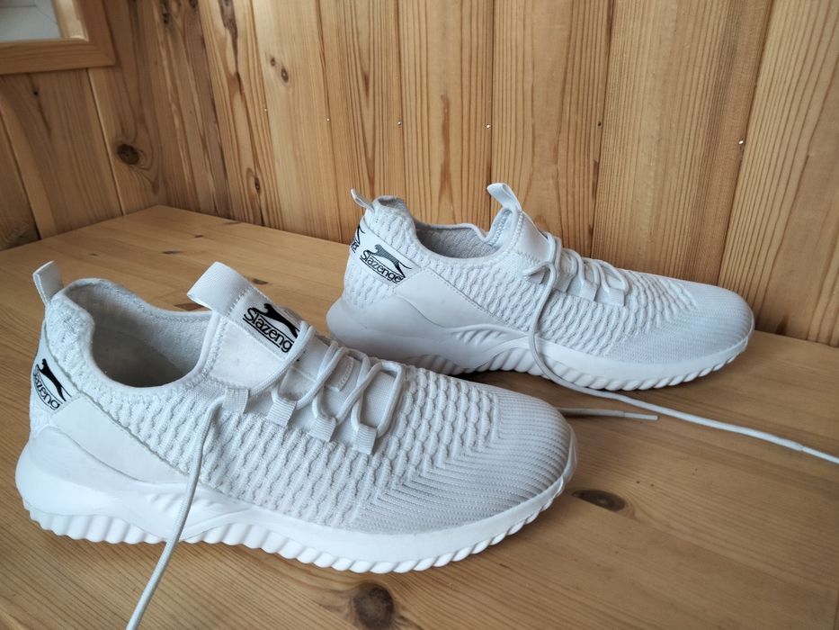 Sprzedam prawie nowe męskie buty snikersy firmy Slazenger