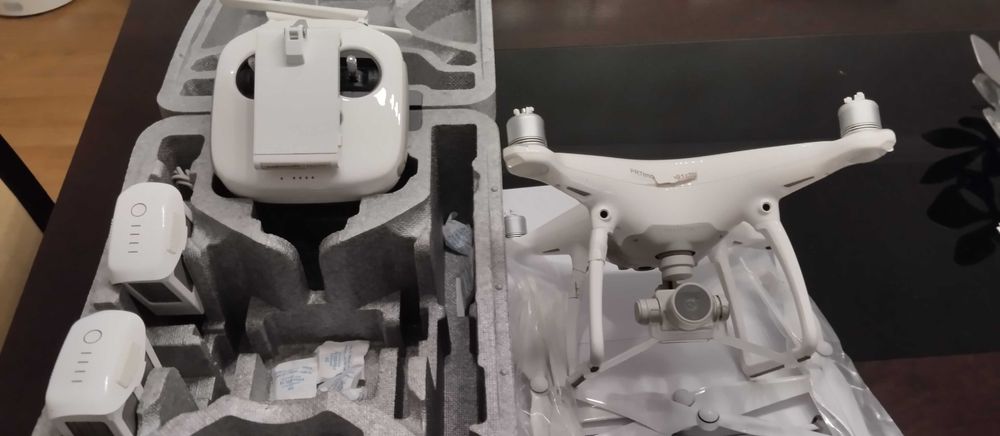 Drone  phanton 4 em bom estado.