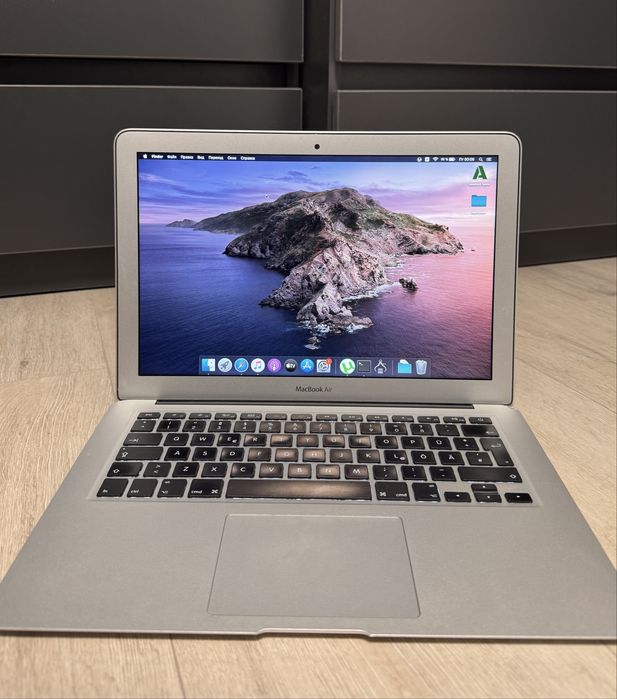 Macbook Air 13 intel core i7 ( 13 inch, mid 2012) 250 gb