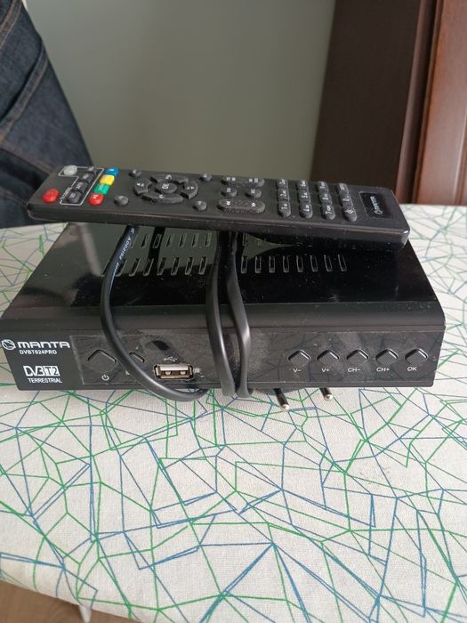 Dekoder DVB-T telewizji naziemnej Manta