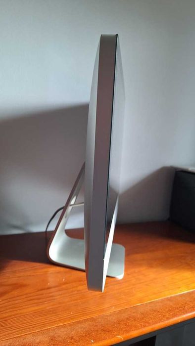 Apple iMac A1311 21.5"- Intel E7600 3.06GHz- 8GB Ram- SSD 240GB