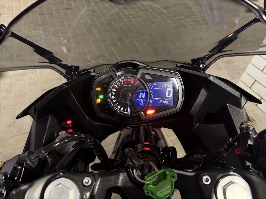 Kawasaki Ninja400 ABS 2022г. 11000км.