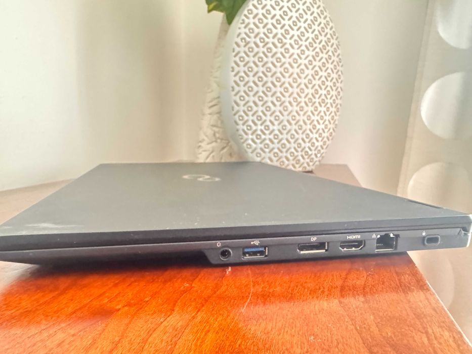 Fujitsu LifeBook U7510|15.6"FulHD|i7-10510U Quad Core|16G Ram|Ssd 512G