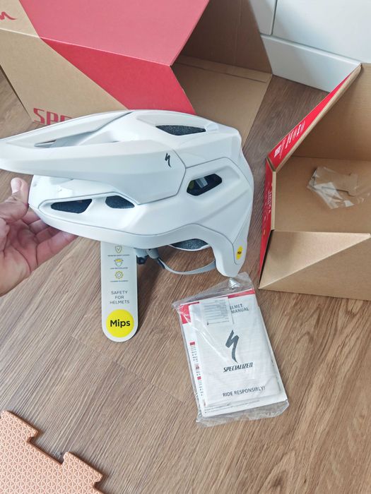 Specialized Capacete de MTB Tactic 4 MIPS