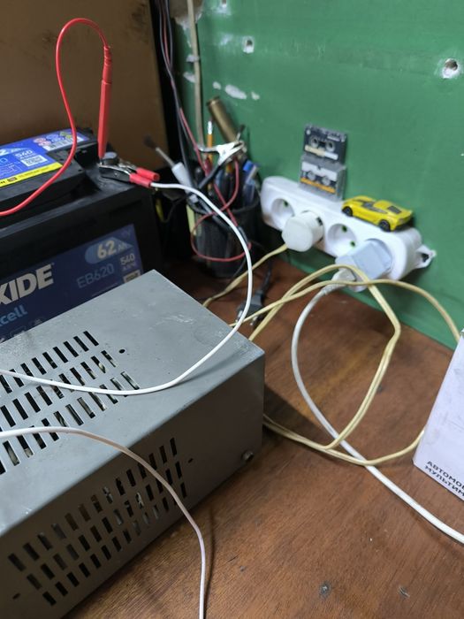 Зарядное устройство для АКБ производства СССР  12 вольт