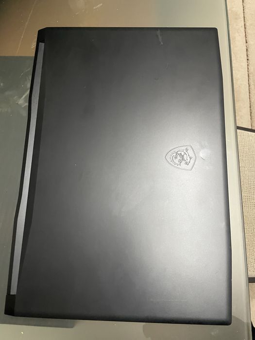 MSI Katana GF76 11UE - Avariado