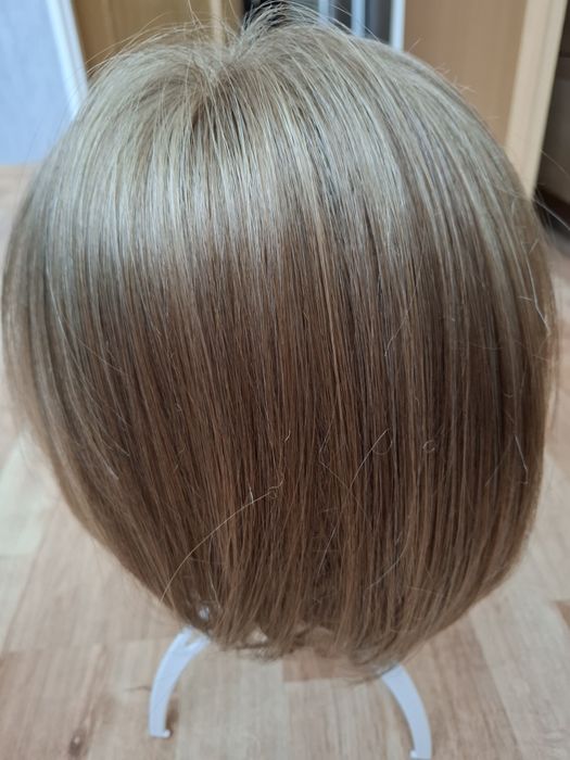 Peruka naturalny kolor pasemka