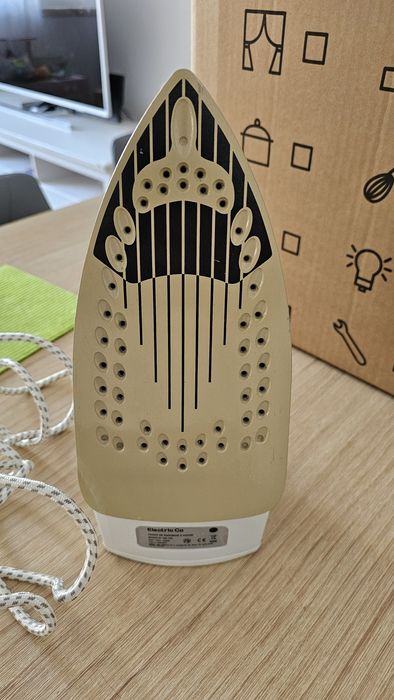 Ferro de Engomar Electric 2200W