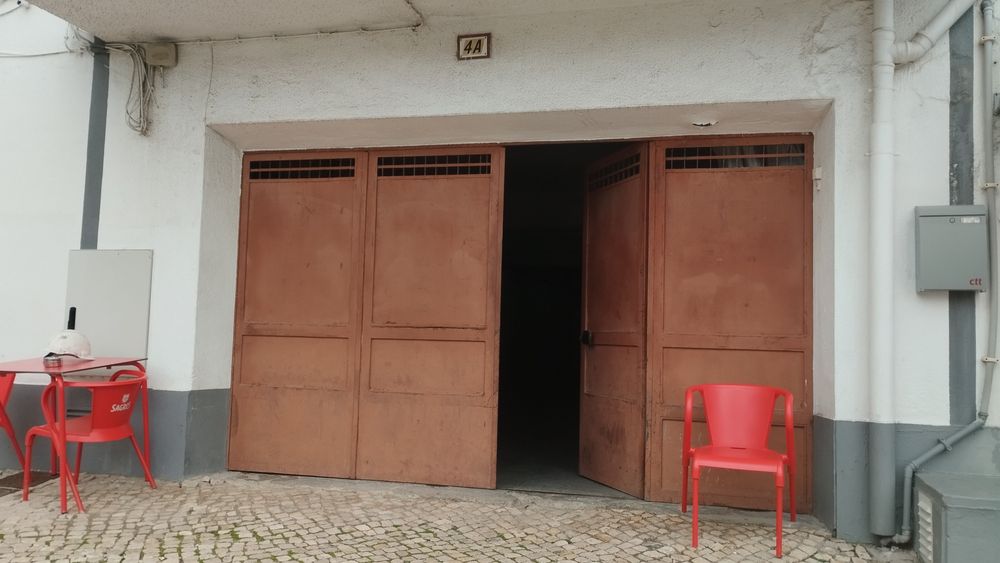 Garagem box em Linda a Velha