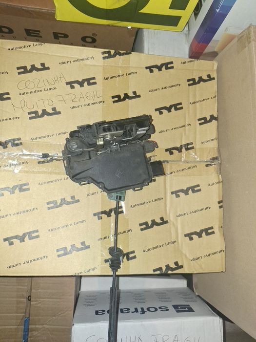 Elevadores vidros e fechaduras VW Golf 4/Bora