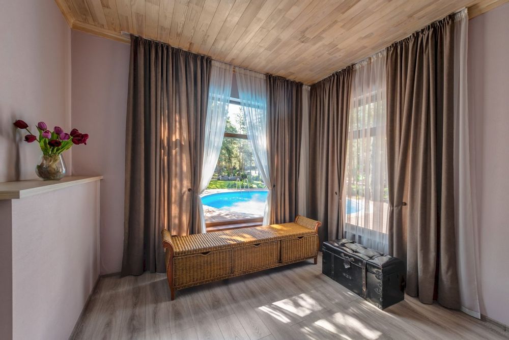 Світло постійне. Оренда будинку подобово.  Бассейн, чан с подогревом.