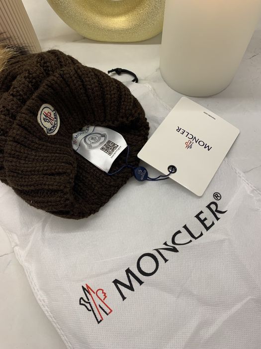 Nowa czapka z metkami