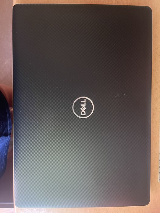 Продам ноутбук Dell состояние нового