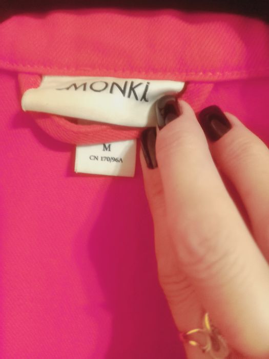 Джинсовая куртка  оверсайз   Monki