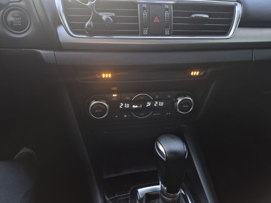 Продам Mazda 3 1.5 2014