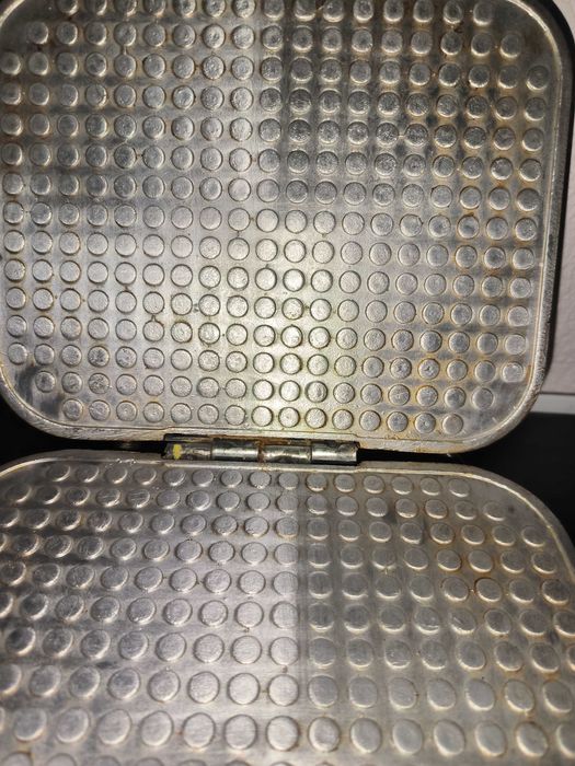 Электровафельница Ласунька( Електровафельниця ЄВ-1220.)