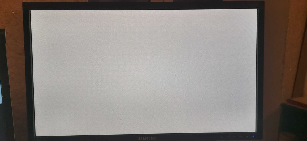 Монітор Samsung S24E650PL